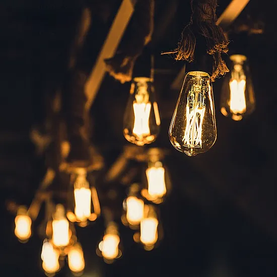 إضائة سقف معلقة على شكل حبل, بالطابع الكلاسيكي يدعم قاعدة المصباح E27, بأطوال مختلفة إضائة سقف معلقة على شكل حبل, بالطابع الكلاسيكي يدعم قاعدة المصباح E27, بأطوال مختلفة