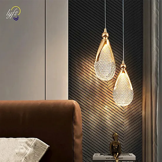 إضائة LED معلقة داخلية جميلة بطابع حديث للديكور المنزلي ذهبية إضائة LED معلقة داخلية جميلة بطابع حديث للديكور المنزلي ذهبية